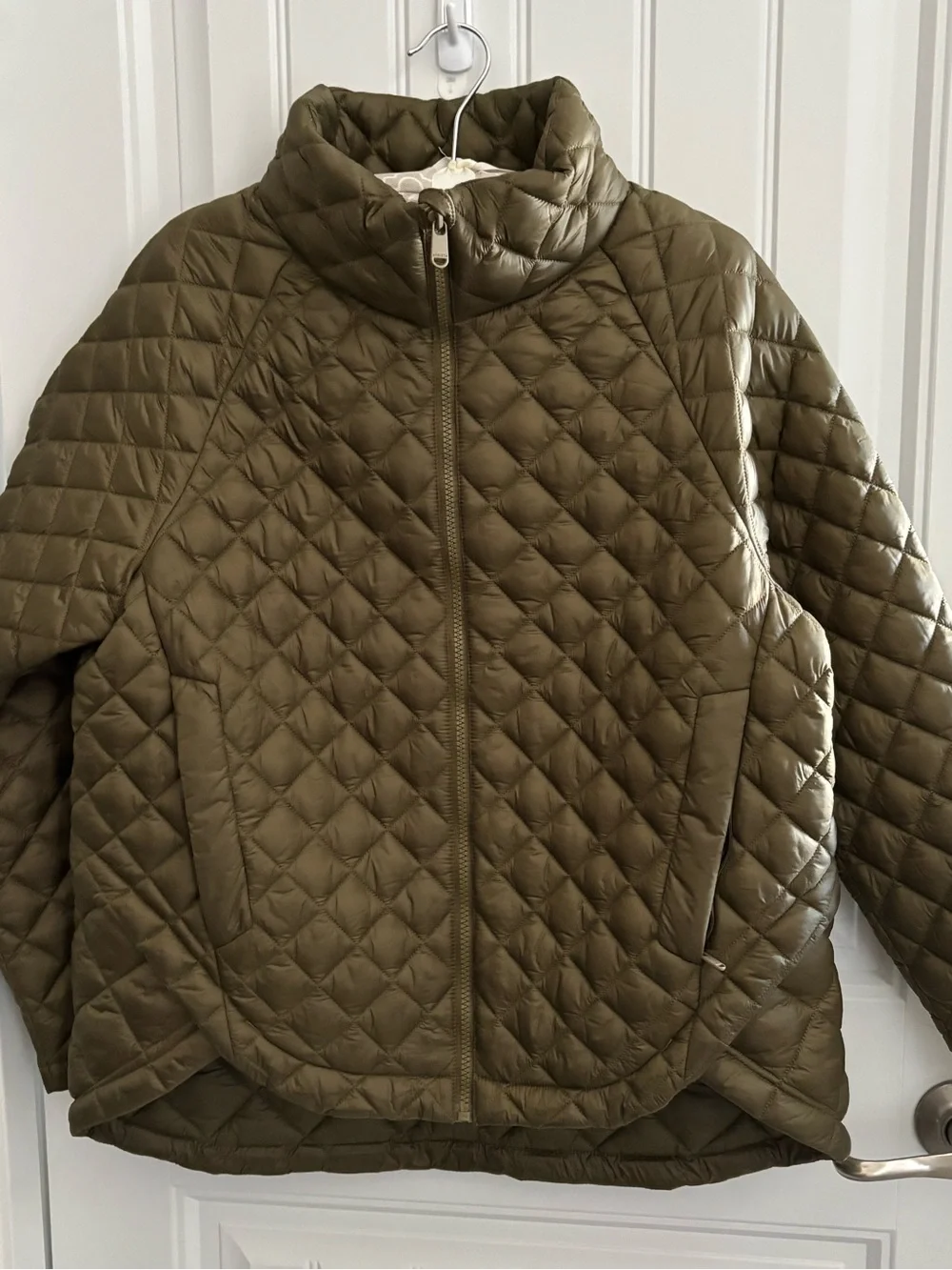 New condition. Athleta whisper featherless jacket.